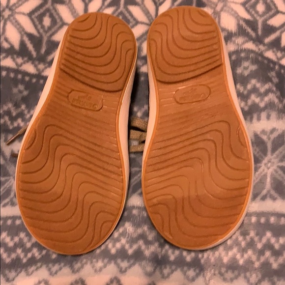 5 for $25 ❤️ OshKosh B’gosh boat shoes!! - Picture 4 of 4